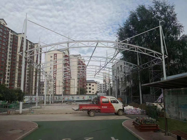 甘肅通渭特殊教育學(xué)校籃球場施工中